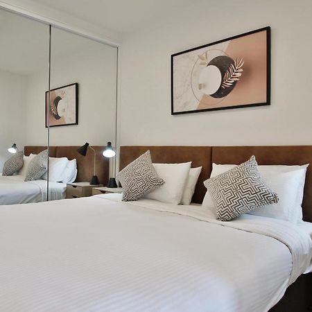 Domi Serviced Apartments Глен Уейвърли Екстериор снимка