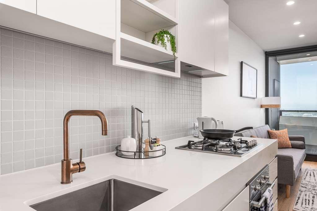 Domi Serviced Apartments Глен Уейвърли Стая снимка