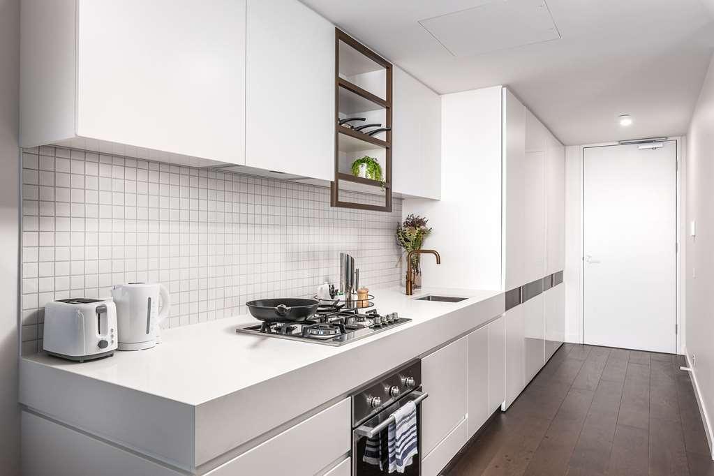 Domi Serviced Apartments Глен Уейвърли Стая снимка