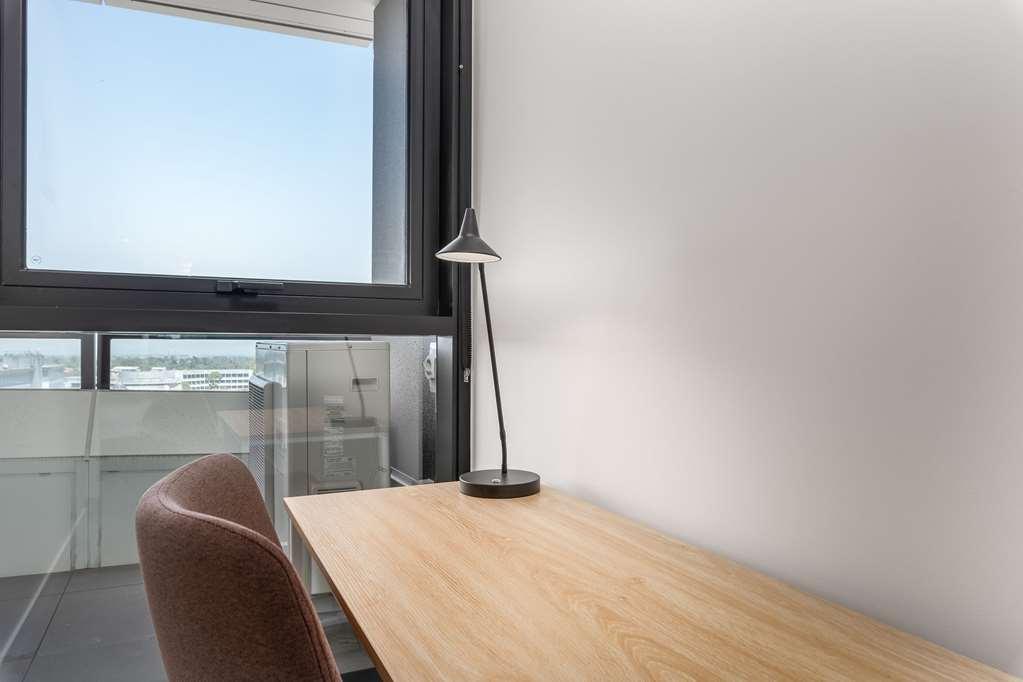 Domi Serviced Apartments Глен Уейвърли Стая снимка