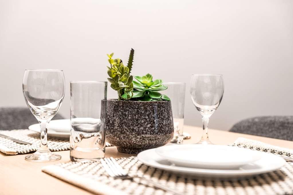 Domi Serviced Apartments Глен Уейвърли Стая снимка