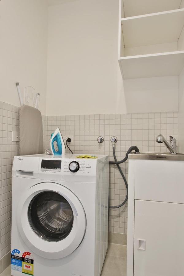Domi Serviced Apartments Глен Уейвърли Екстериор снимка