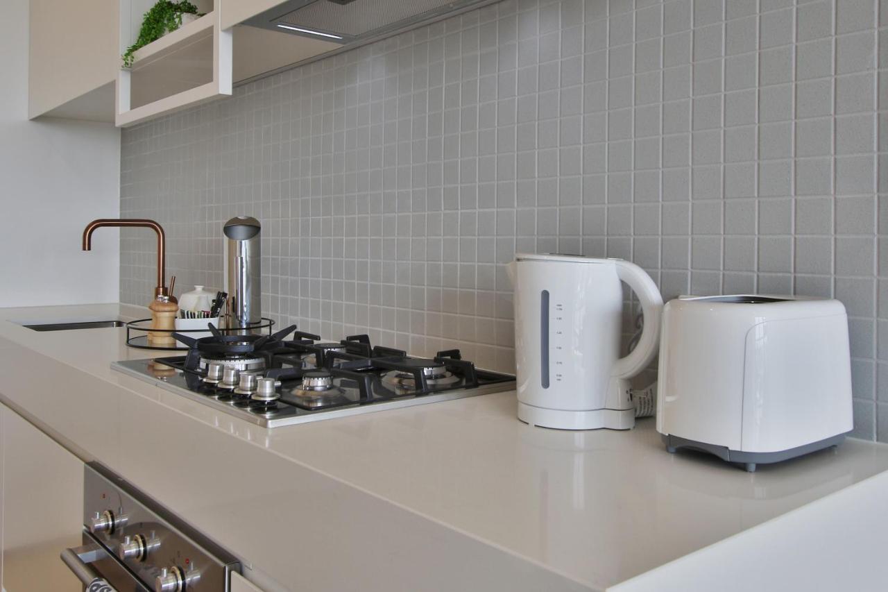 Domi Serviced Apartments Глен Уейвърли Екстериор снимка