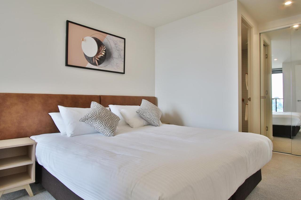Domi Serviced Apartments Глен Уейвърли Екстериор снимка